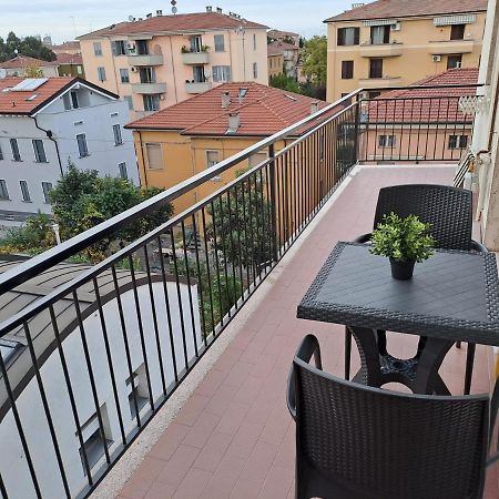 Appartamento Casa Miro Parma Esterno foto